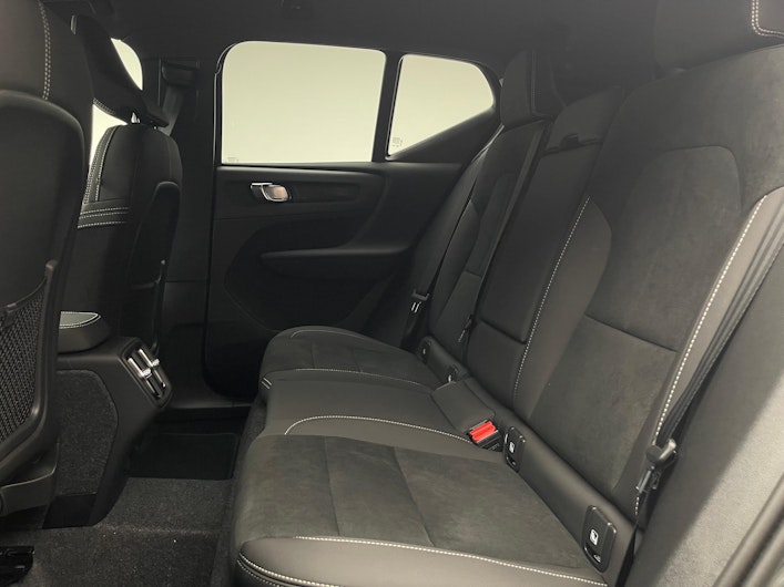 Vehicle image VOLVO XC40