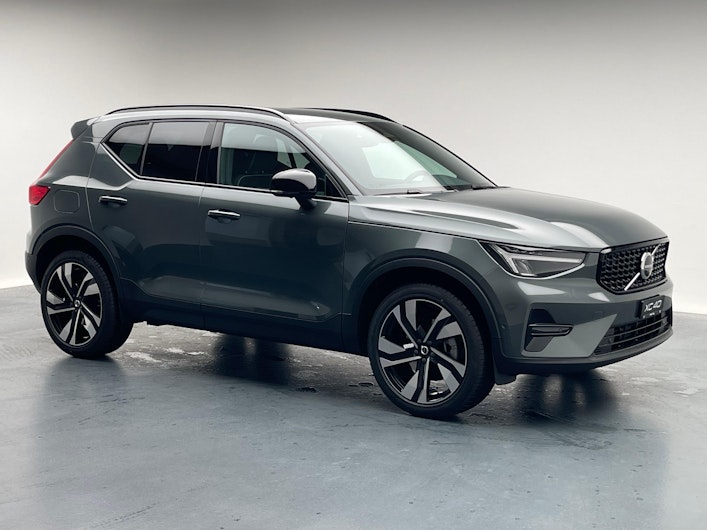 Vehicle image VOLVO XC40