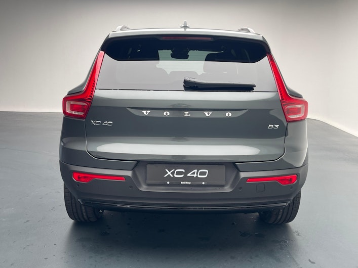 Vehicle image VOLVO XC40