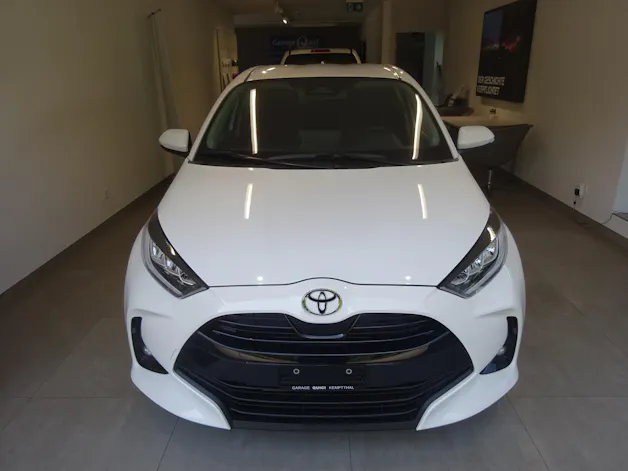Toyota Yaris 1.5 VVT-i HSD e