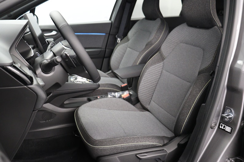 Vehicle image MITSUBISHI ASX