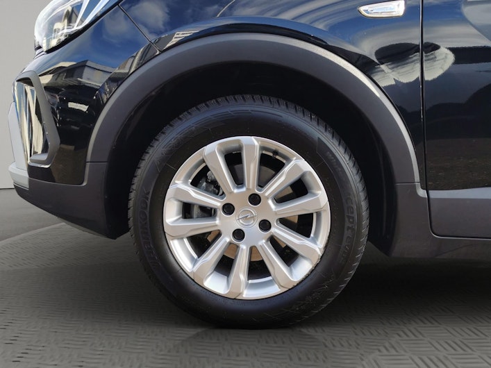 Vehicle image OPEL CROSSLAND