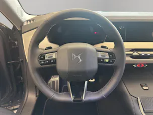 DS Automobiles No4 1.2 Hybrid Jules Verne