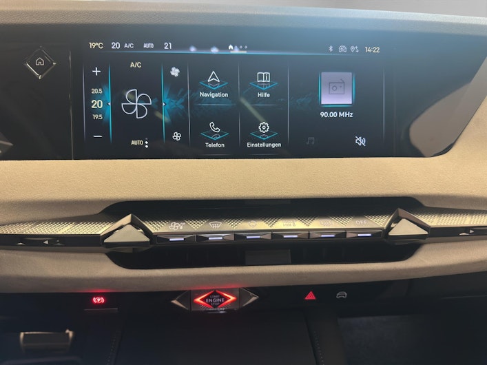 Vehicle image DS AUTOMOBILES 104