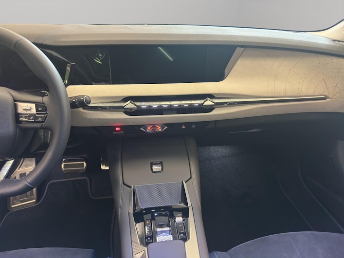 Vehicle image DS AUTOMOBILES 104