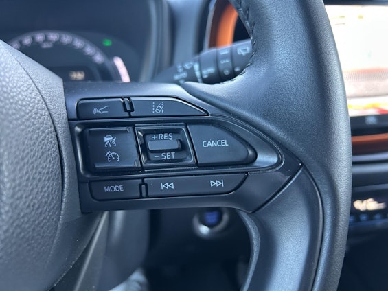 Vehicle image 11 Vehicle image 11