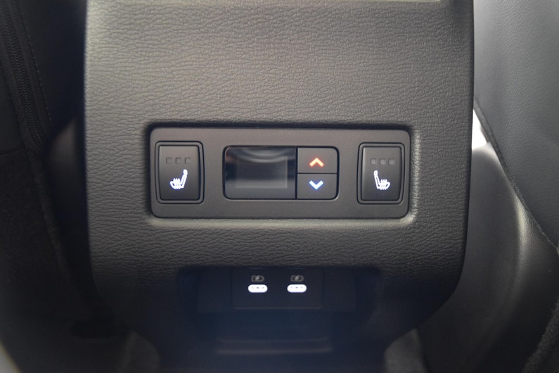 Vehicle image MITSUBISHI OUTLANDER