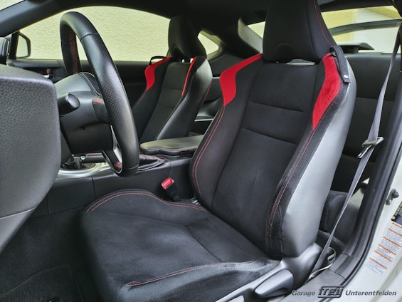 Vehicle image 4 Vehicle image 4