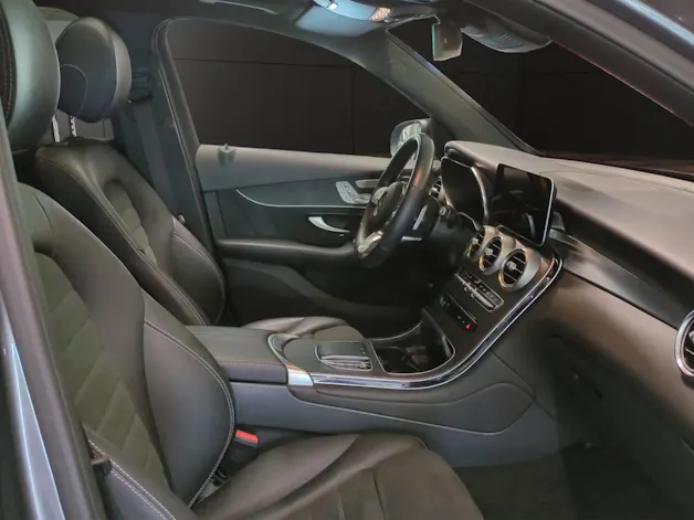 Mercedes-Benz GLC 200 AMG Line 4Matic 9G-Tronic