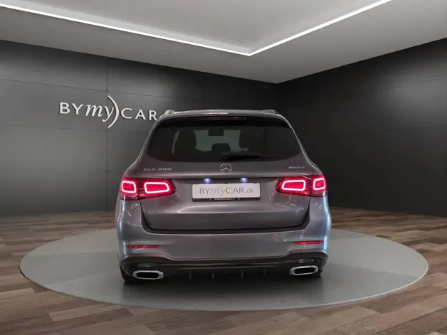 Mercedes-Benz GLC 200 AMG Line 4Matic 9G-Tronic