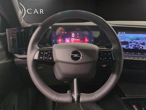 Vehicle image 13 Vehicle image 13