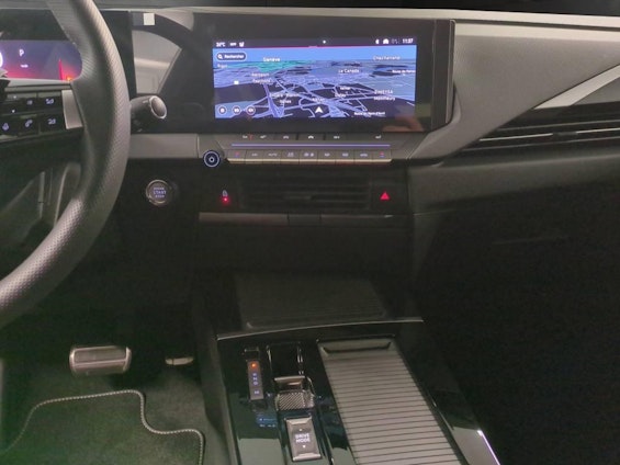 Vehicle image 12 Vehicle image 12