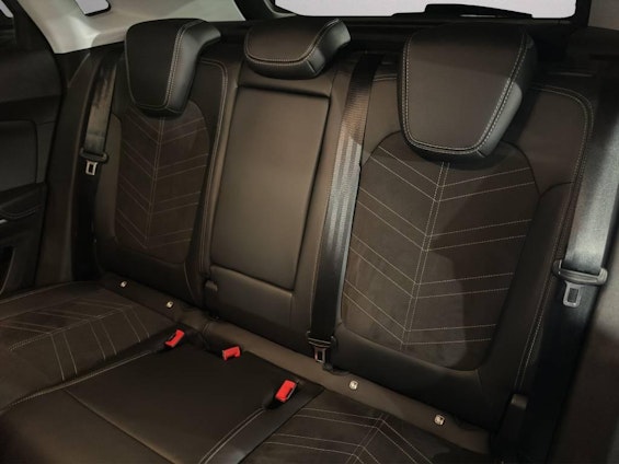 Vehicle image 7 Vehicle image 7