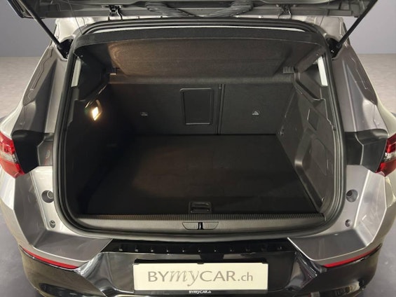 Vehicle image 10 Vehicle image 10