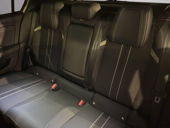 Vehicle image 7 Vehicle image 7