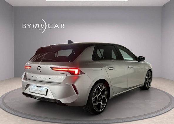 Vehicle image 3 Vehicle image 3