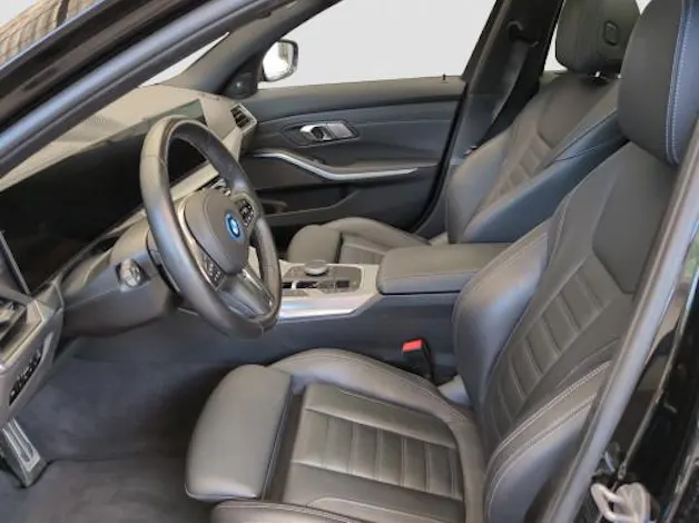 BMW 330e xDr Tour M Sport