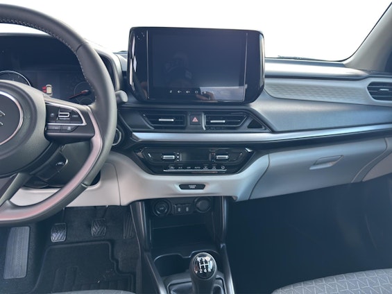 Vehicle image 26 Vehicle image 26