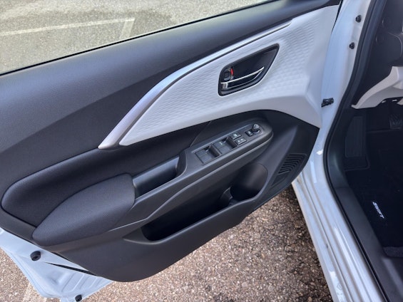 Vehicle image 12 Vehicle image 12