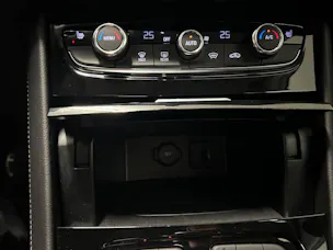 OPEL Grandland 1.6 Hybrid4 GSe Automatik