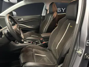 OPEL Grandland 1.6 Hybrid4 GSe Automatik