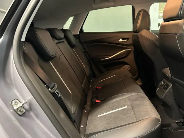 Opel Grandland 1.6 Hybrid4 GSe Automatik