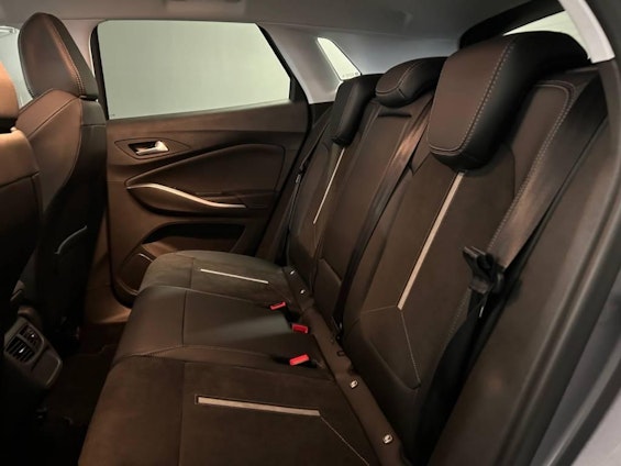 Vehicle image 8 Vehicle image 8