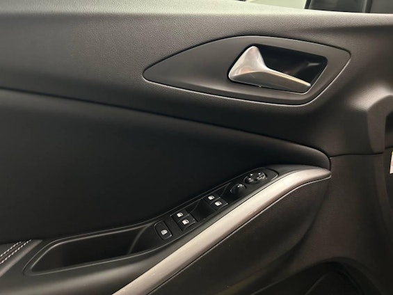 Vehicle image 6 Vehicle image 6