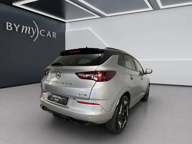 OPEL Grandland 1.6 Hybrid4 GSe Automatik