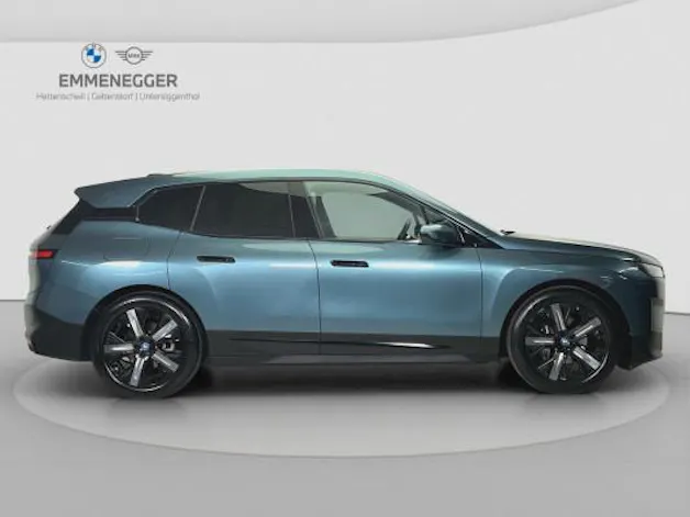 BMW iX xDrive40