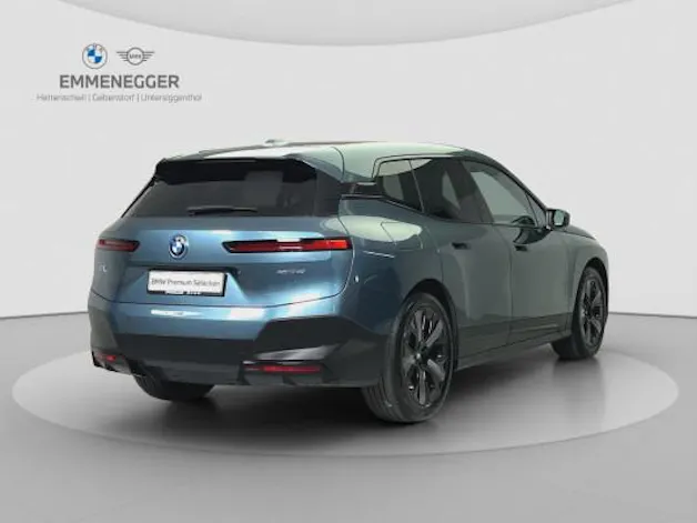 BMW iX xDrive40
