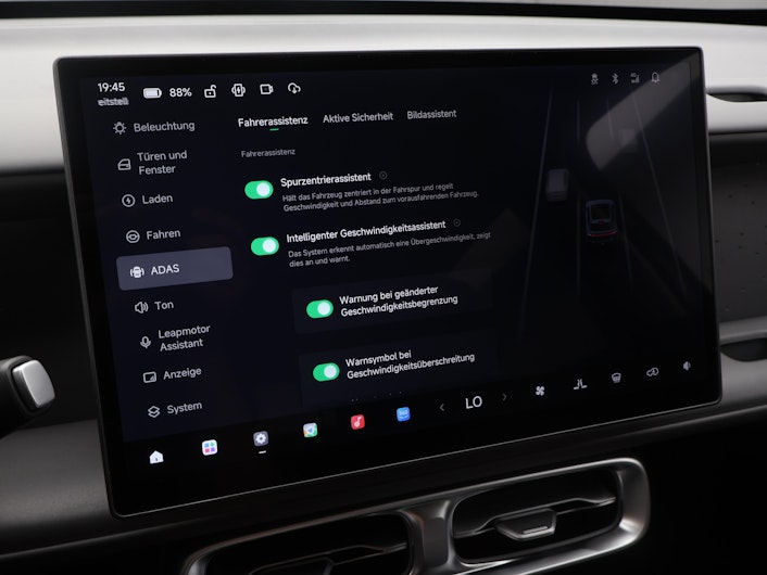 Vehicle image LEAPMOTOR B10