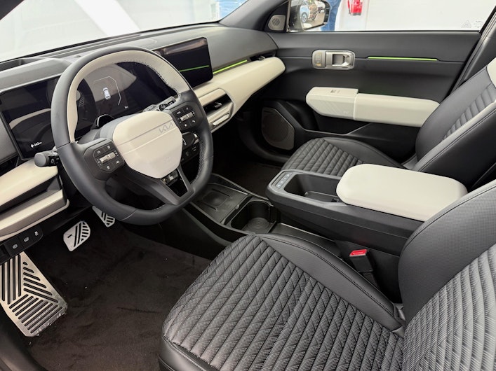 Vehicle image KIA EV4