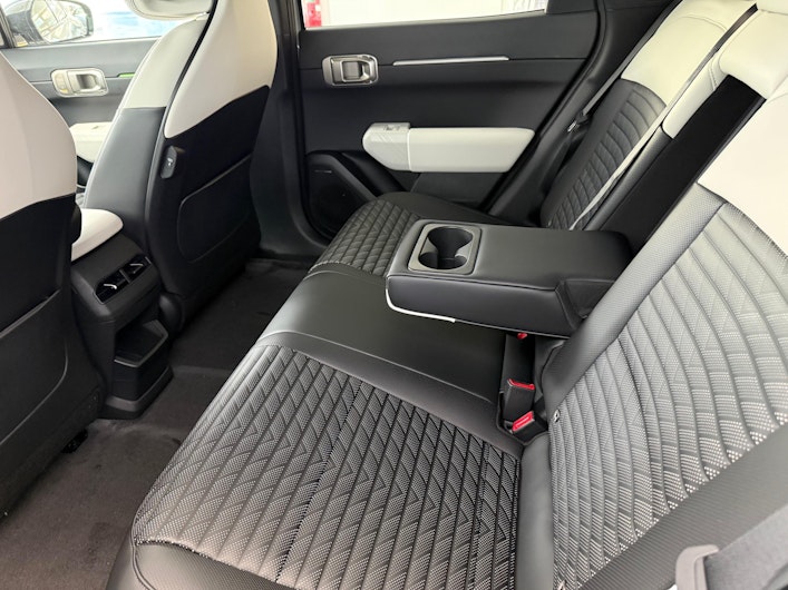 Vehicle image KIA EV4