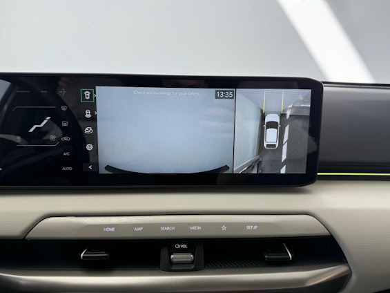 Vehicle image 10 Vehicle image 10