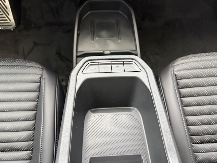 Vehicle image KIA EV4