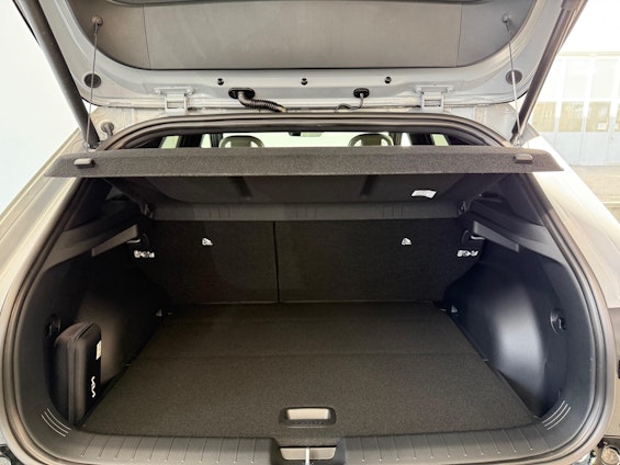 Vehicle image 14 Vehicle image 14