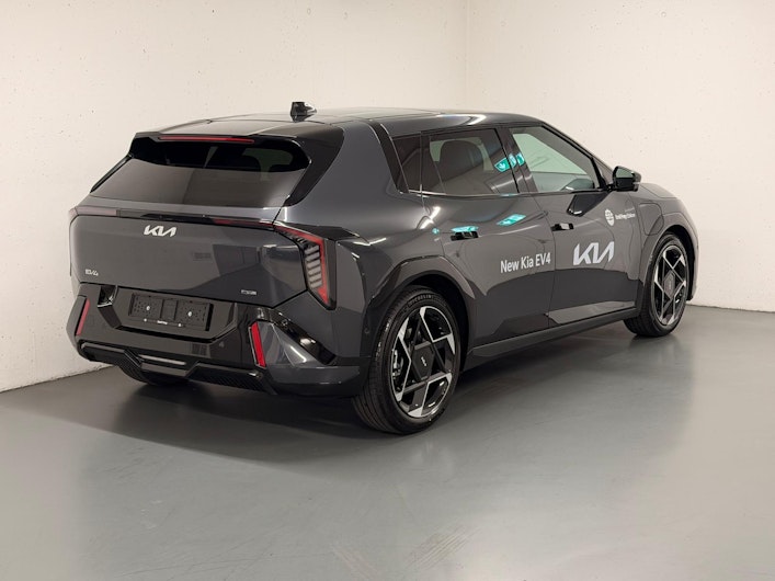 Vehicle image KIA EV4