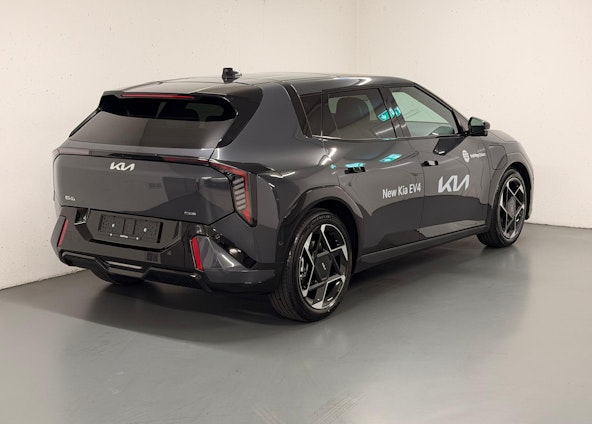 Vehicle image 15 Vehicle image 15