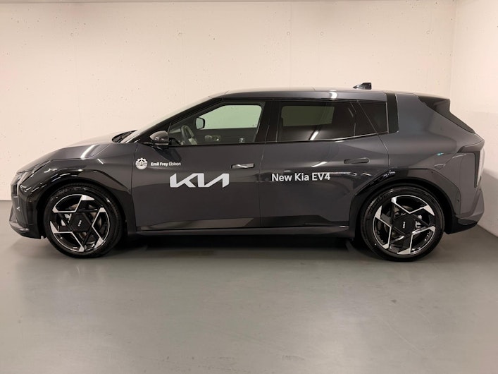 Vehicle image KIA EV4