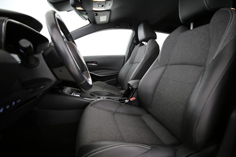 Vehicle image TOYOTA COROLLA