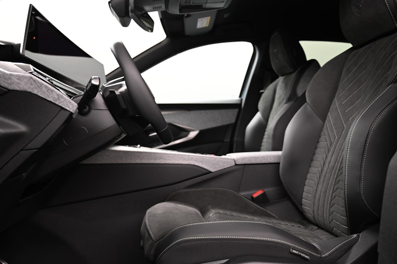 image du véhicule PEUGEOT 3008