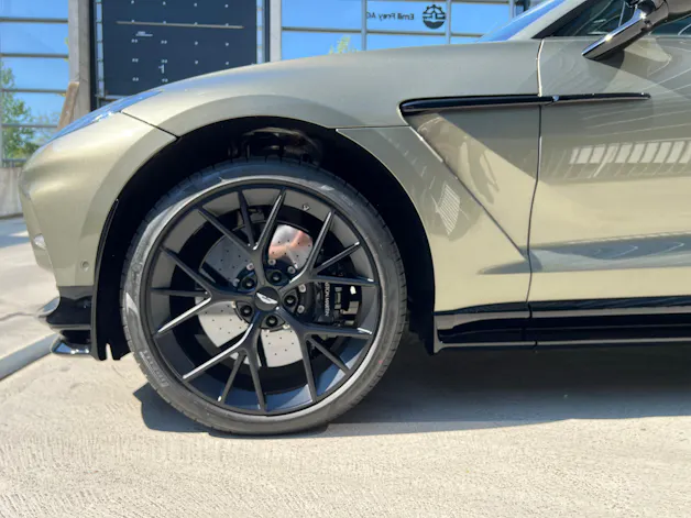 Aston Martin DBX 707 4.0 V8 Bi-Turbo