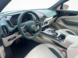 Vehicle image ASTON MARTIN DBX 707 4.0 V8 Bi-Turbo