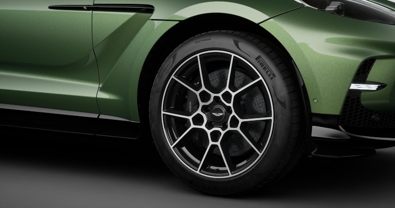 Vehicle image ASTON MARTIN DBX