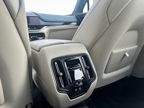 Vehicle image ASTON MARTIN DBX 707 4.0 V8 Bi-Turbo