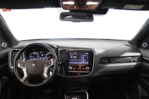 Vehicle image MITSUBISHI Outlander 2.4 PHEV Diamond+