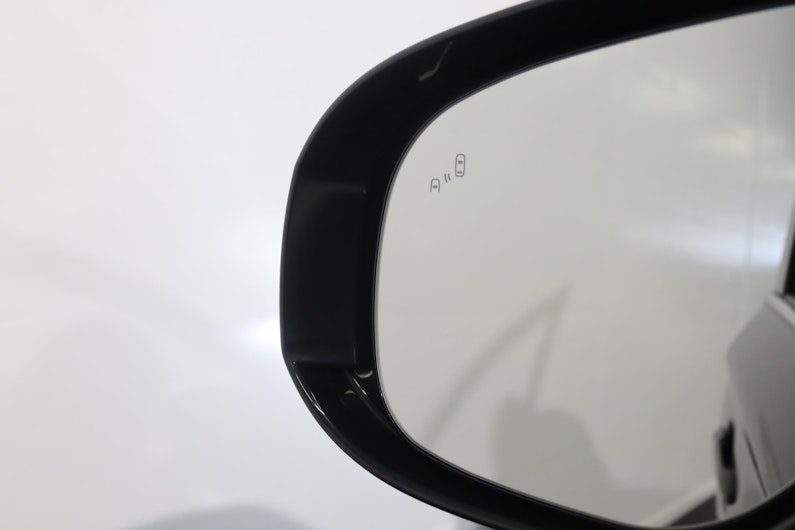 Vehicle image MITSUBISHI OUTLANDER