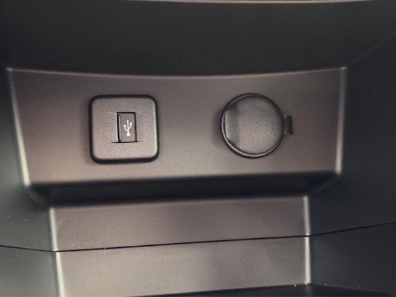 Vehicle image 19 Vehicle image 19