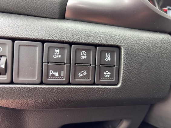 Vehicle image 17 Vehicle image 17